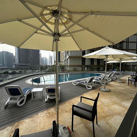 Dunya Tower Luxury And 2 Min Walk To Dubai Mall And Burj Khalifa In Heart Of Downtown Exterior foto