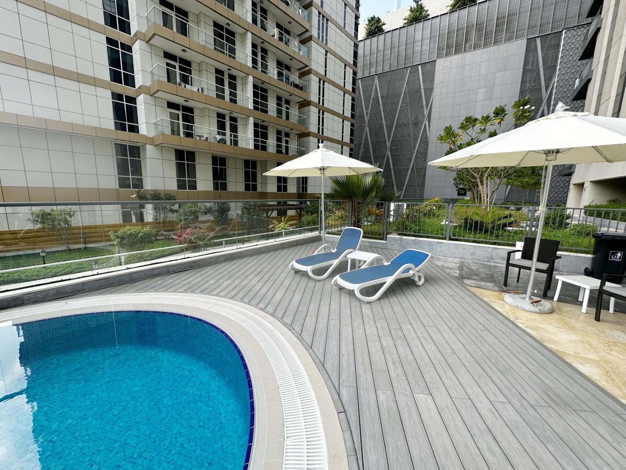Dunya Tower Luxury And 2 Min Walk To Dubai Mall And Burj Khalifa In Heart Of Downtown Exterior foto
